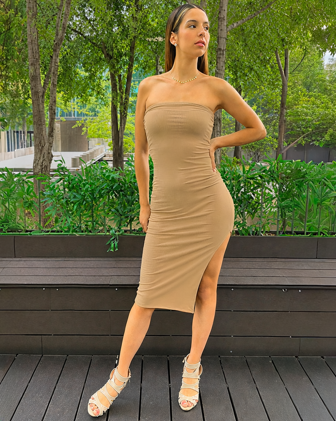 Vestido Cleo Strapless color beige - Seng